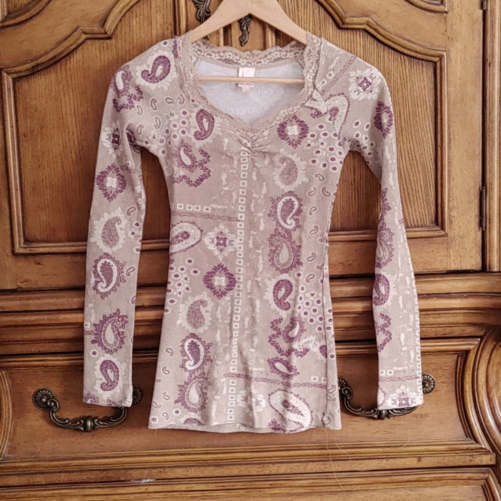 3 for $20 / Y2K Snug Paisley Long Sleeve